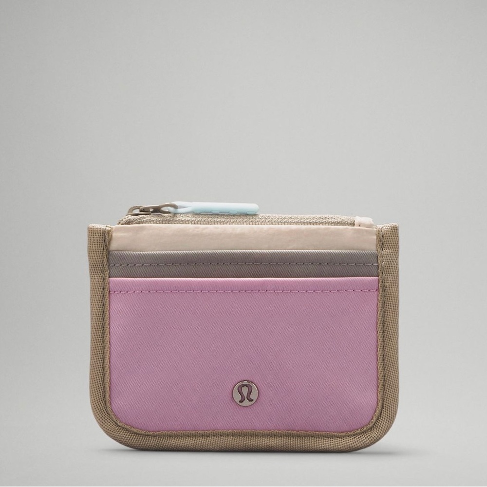 True identity card case
